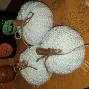 Farmhouse Pumpkins